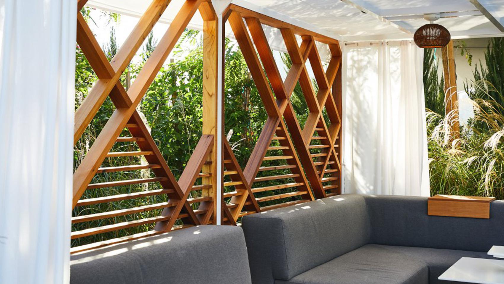 金普顿索耶PM棋牌平台泳池