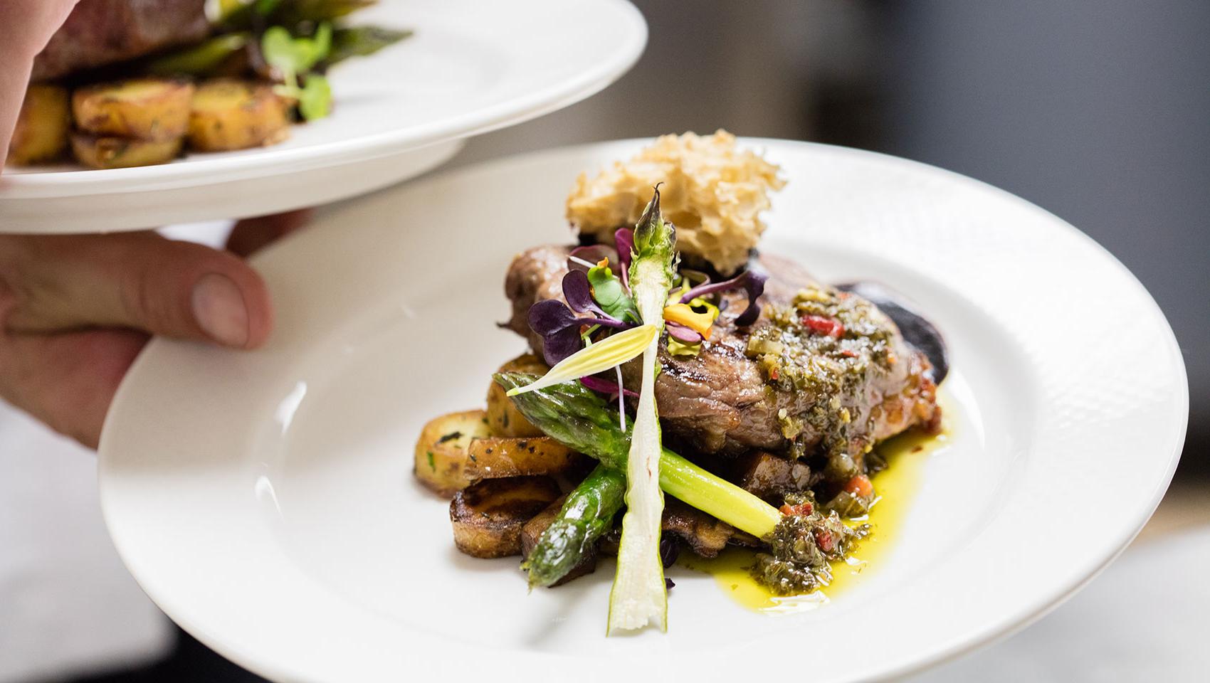 金普顿索耶PM棋牌平台萨克拉门托餐饮菜单