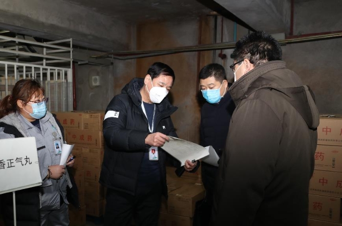 十大电子游戏综合排名检查藿香正气丸的生产储备情况。（马少宾 